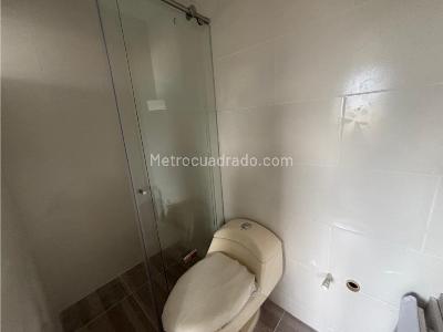 Apartamento de 3 alcobas en venta en Cabañas, Bello, 70 m² · foto 5 de 7