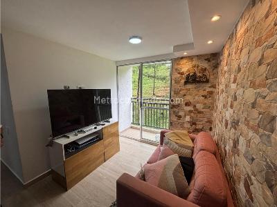 Apartamento de 3 alcobas en venta en Amazonia, Bello, 53 m² · foto 3 de 10