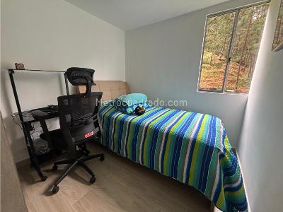 Apartamento de 3 alcobas en venta en Amazonia, Bello, 53 m² · foto 10 de 10