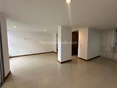 Apartamento de 2 alcobas en venta en Loma De Las Brujas, Envigado, 107 m² · foto 7 de 16