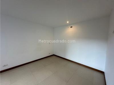 Apartamento de 2 alcobas en venta en Loma De Las Brujas, Envigado, 107 m² · foto 10 de 16