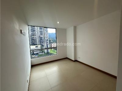 Apartamento de 2 alcobas en venta en Loma De Las Brujas, Envigado, 107 m² · foto 11 de 16