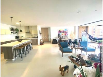 Apartamento de 4 alcobas en venta en Loma Del Esmeraldal, Envigado, 184 m² · foto 2 de 10