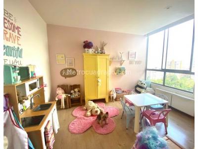 Apartamento de 4 alcobas en venta en Loma Del Esmeraldal, Envigado, 184 m² · foto 9 de 10