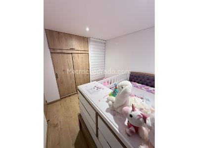 Apartamento de 3 alcobas en venta en Navarra Bello, Bello, 91 m² · foto 13 de 18