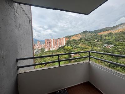 Apartamento de 3 alcobas en venta en Madera, Bello, 59 m² · foto 5 de 13
