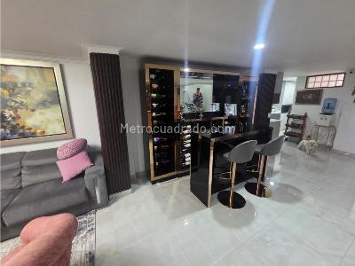 Casa de 3 alcobas en venta en Bosques El Chuscal, Envigado, 270 m² · foto 3 de 20
