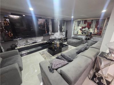 Casa de 3 alcobas en venta en Bosques El Chuscal, Envigado, 270 m² · foto 4 de 20