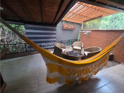 Casa de 3 alcobas en venta en Bosques El Chuscal, Envigado, 270 m² · foto 13 de 20