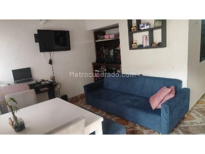 Apartamento de 2 alcobas en venta en Obrero, Bello, 60 m² · foto 2 de 8