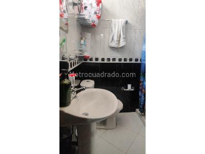 Apartamento de 2 alcobas en venta en Obrero, Bello, 60 m² · foto 8 de 8