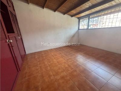 Casa de 4 alcobas en venta en Cabañas, Bello, 285 m² · foto 2 de 15