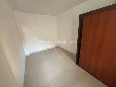 Casa de 4 alcobas en venta en Cabañas, Bello, 285 m² · foto 12 de 15