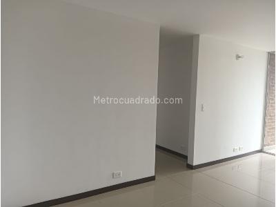 Apartamento de 3 alcobas en venta en Madera, Bello, 71 m² · foto 2 de 12