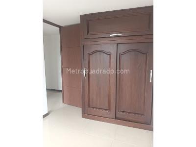 Apartamento de 3 alcobas en venta en Madera, Bello, 71 m² · foto 7 de 12
