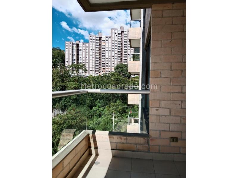 Apartamento en Arriendo, El Poblado, Medellín - Mehr