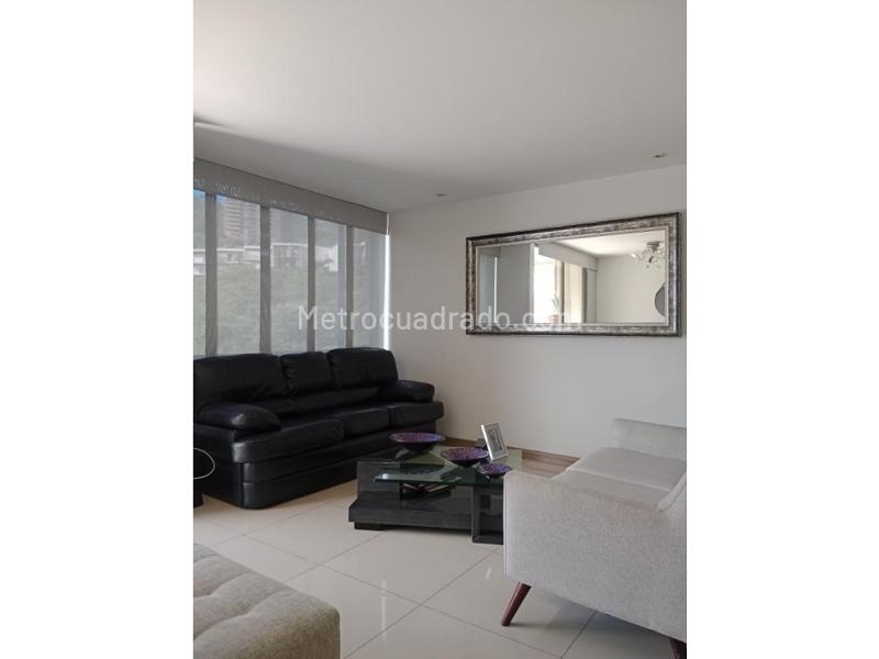 Modern 3BR Apartment with Social Balcony in El Poblado - 7