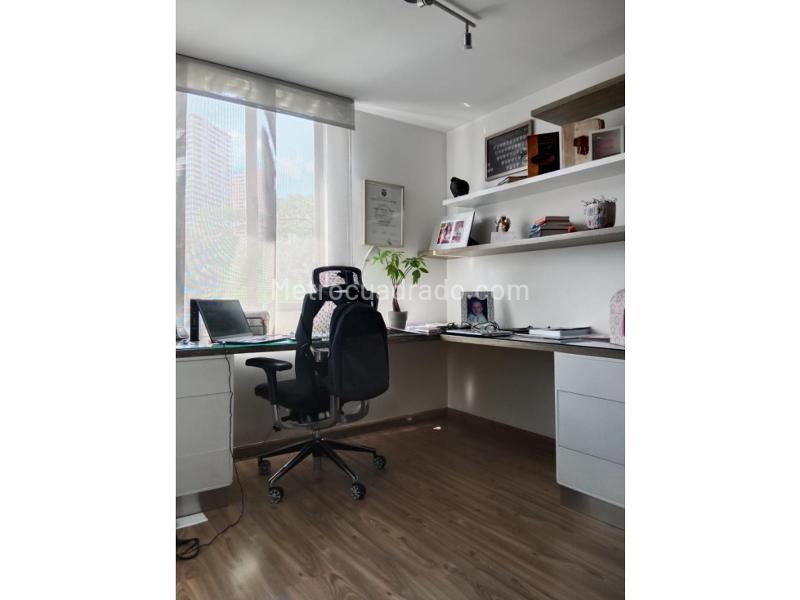 Modern 3BR Apartment with Social Balcony in El Poblado - 8