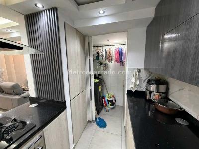 Apartamento de 4 alcobas en venta en Ciudad De Los Puerto Bello, Bello, 84 m² · foto 2 de 13