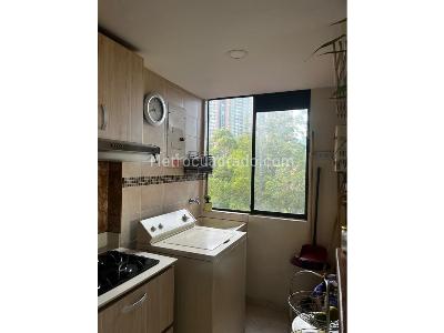 Apartamento en venta en Loma De Los Bernal, Medellín · foto 4 de 14