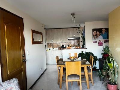 Apartamento en venta en Loma De Los Bernal, Medellín · foto 5 de 14