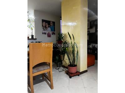 Apartamento en venta en Loma De Los Bernal, Medellín · foto 6 de 14