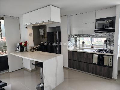 Apartamento de 3 alcobas en venta en Copacabana, Bello, 78 m² · foto 1 de 16