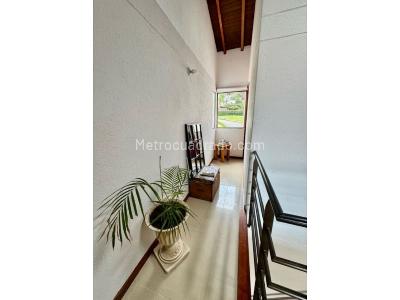 Casa de 4 alcobas en venta en Loma Del Esmeraldal, Envigado, 258 m² · foto 12 de 20
