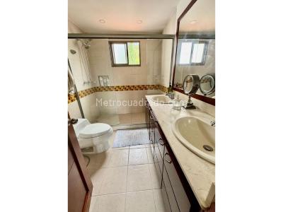 Casa de 4 alcobas en venta en Loma Del Esmeraldal, Envigado, 258 m² · foto 16 de 20