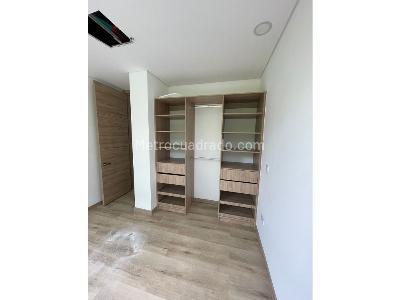 Apartamento de 3 alcobas en venta en Loma Del Escobero, Envigado, 110 m² · foto 4 de 8