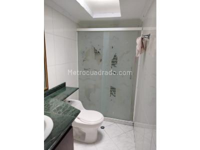 Casa de 5 alcobas en venta en Loma Del Escobero, Envigado, 256 m² · foto 19 de 20