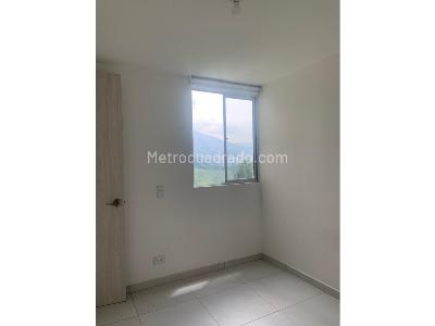 Apartamento de 2 alcobas en venta en San Jose, Sabaneta, 60 m² · foto 4 de 13