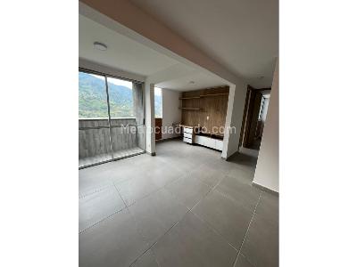 Apartamento de 2 alcobas en venta en Bucaros, Bello, 54 m² · foto 2 de 9