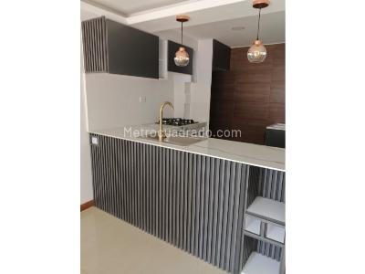Apartamento de 3 alcobas en venta en Navarra Bello, Bello, 57 m² · foto 2 de 10
