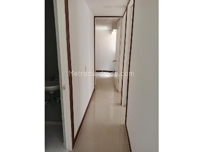 Apartamento de 3 alcobas en venta en Navarra Bello, Bello, 57 m² · foto 5 de 10
