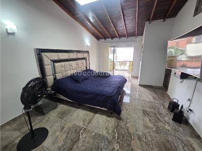 Casa de 5 alcobas en venta en Barrio La Florida, Sabaneta, 210 m² · foto 10 de 20