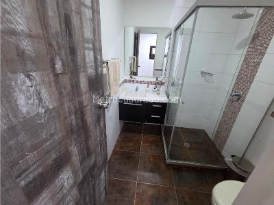 Casa de 5 alcobas en venta en Barrio La Florida, Sabaneta, 210 m² · foto 19 de 20