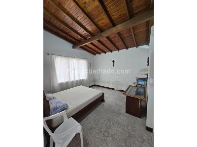 Casa de 4 alcobas en venta en Cabañas, Bello, 236 m² · foto 10 de 13