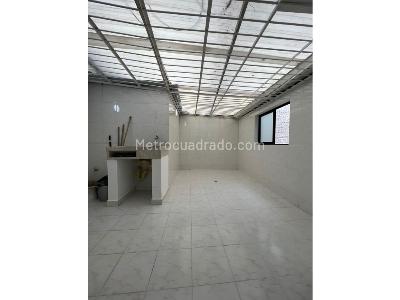 Casa de 4 alcobas en venta en Bosques El Chuscal, Envigado, 204 m² · foto 3 de 20