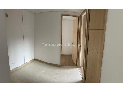 Apartamento de 3 alcobas en venta en Machado, Bello, 80 m² · foto 7 de 13