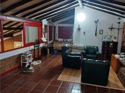 Casa de 5 alcobas en venta en San Felix, Bello, 256 m² · foto 4 de 16