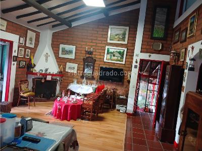Casa de 5 alcobas en venta en San Felix, Bello, 256 m² · foto 7 de 16