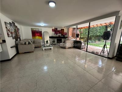 Casa de 4 alcobas en venta en Zona Brujas, Envigado, 236 m² · foto 4 de 20