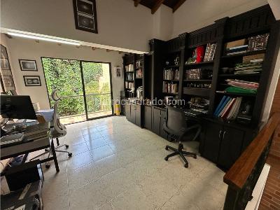 Casa de 4 alcobas en venta en Zona Brujas, Envigado, 236 m² · foto 12 de 20