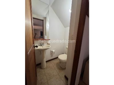 Casa de 3 alcobas en venta en Cumbres, Envigado, 250 m² · foto 17 de 18
