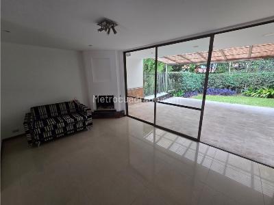 Casa de 3 alcobas en venta en Loma Del Esmeraldal, Envigado, 240 m² · foto 4 de 20