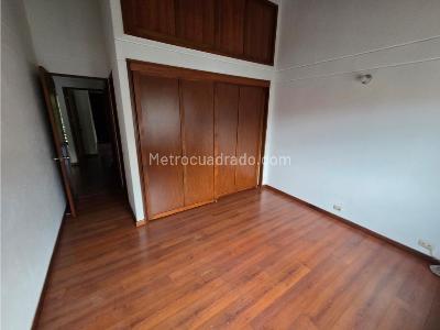 Casa de 3 alcobas en venta en Loma Del Esmeraldal, Envigado, 240 m² · foto 14 de 20