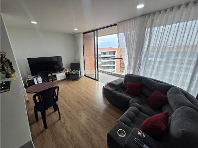 Apartamento de 3 alcobas en venta en El Trianon, Envigado, 84 m² · foto 3 de 8