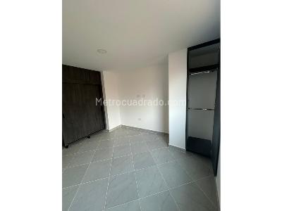 Apartamento en venta en Uribe Angel, Envigado · foto 4 de 18