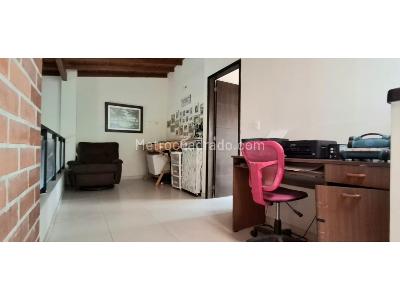 Casa de 3 alcobas en venta en Cabañas, Bello, 194 m² · foto 12 de 17